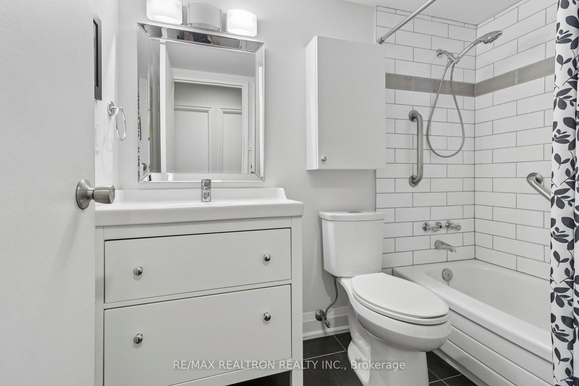 Photo 30 of Unit 208, 40 Baif Boulevard, Richmond Hill, North Richvale — HOMEH
