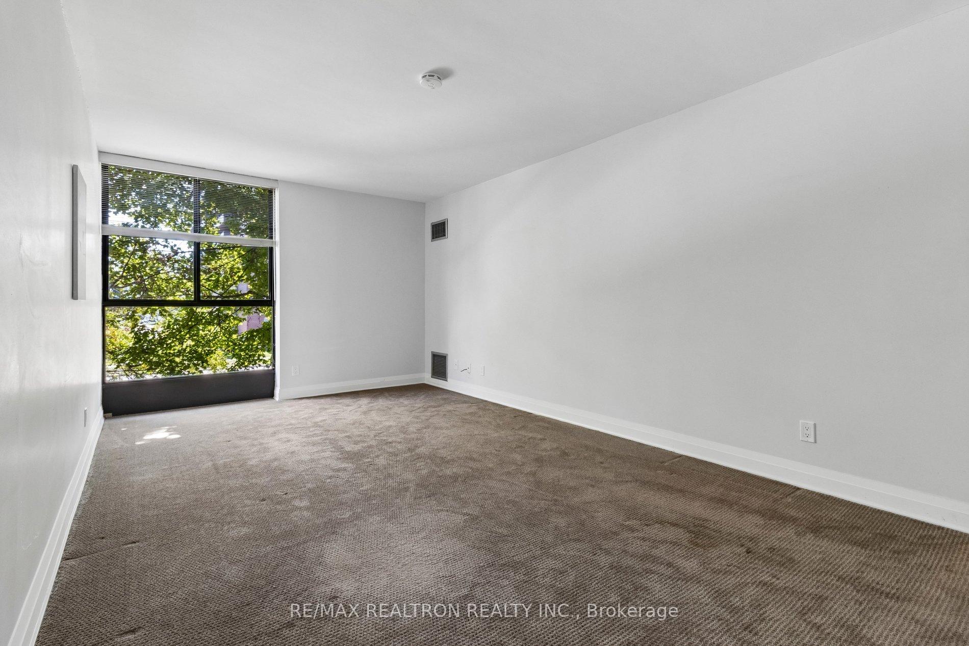 Photo 39 of Unit 208, 40 Baif Boulevard, Richmond Hill, North Richvale — HOMEH