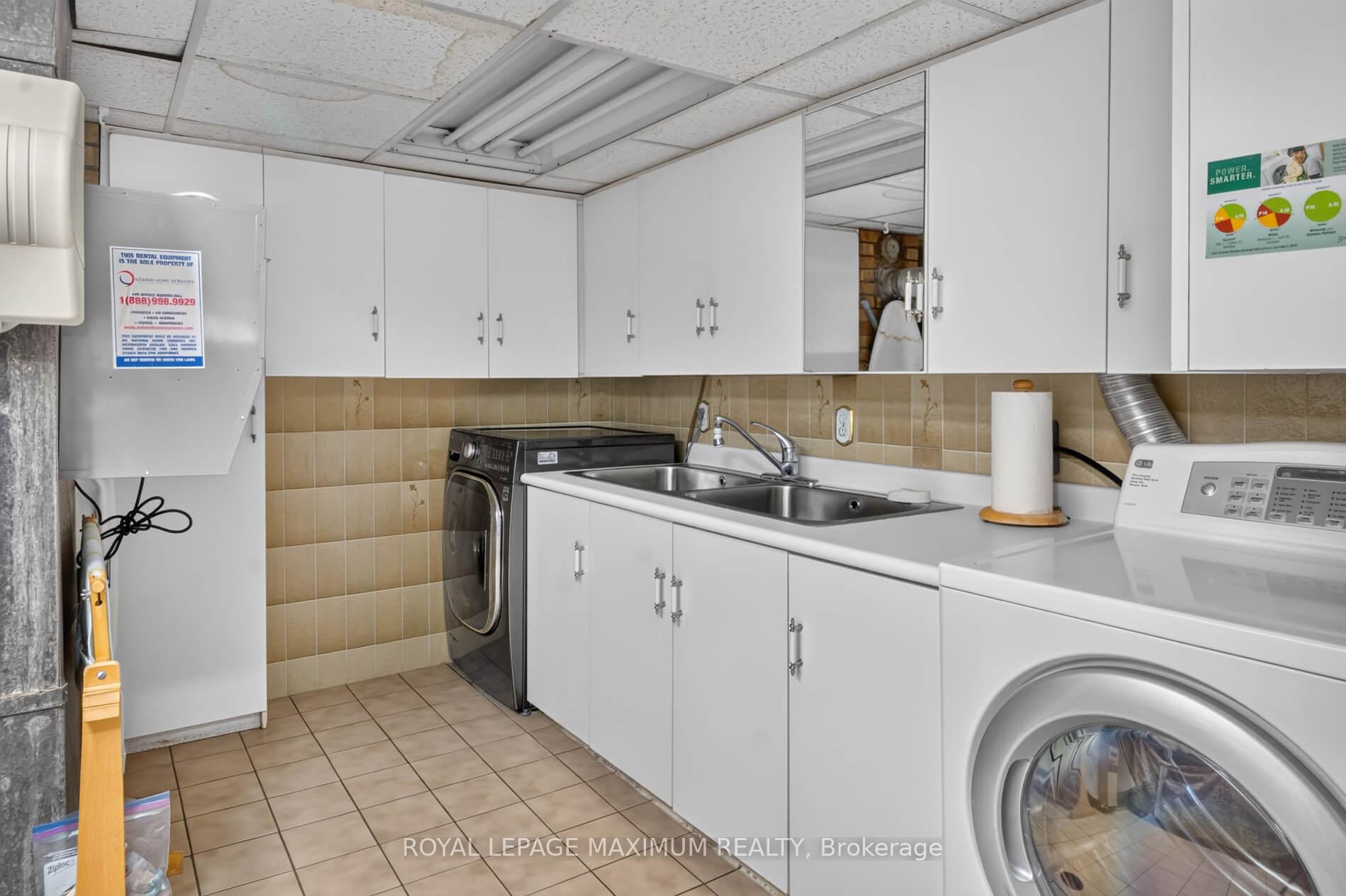 Photo 34 of 11 Hisey Crescent, North York, Black Creek — HOMEH