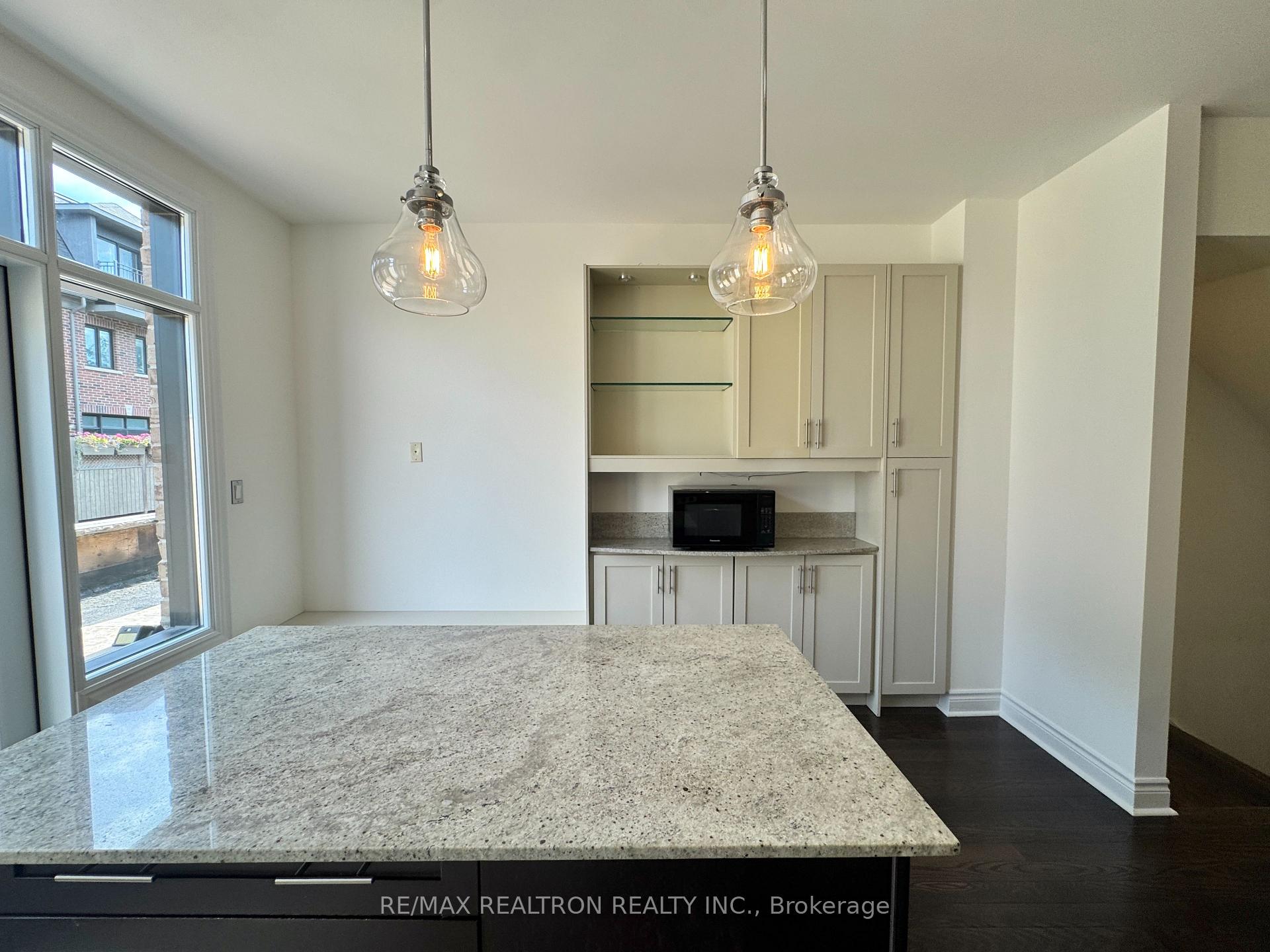 Photo 6 of 54 Cormier Heights, Etobicoke, Mimico — HOMEH