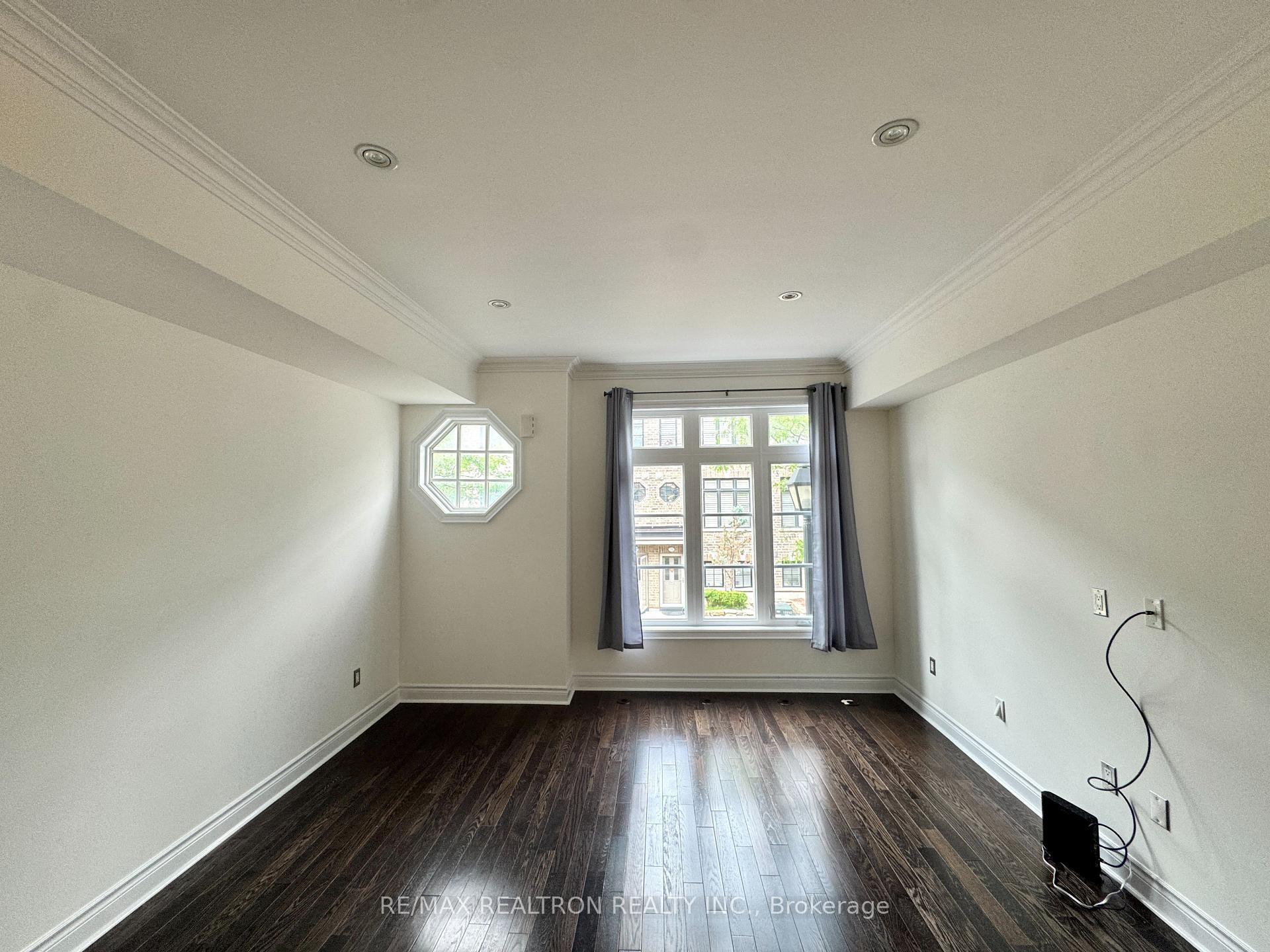 Photo 8 of 54 Cormier Heights, Etobicoke, Mimico — HOMEH
