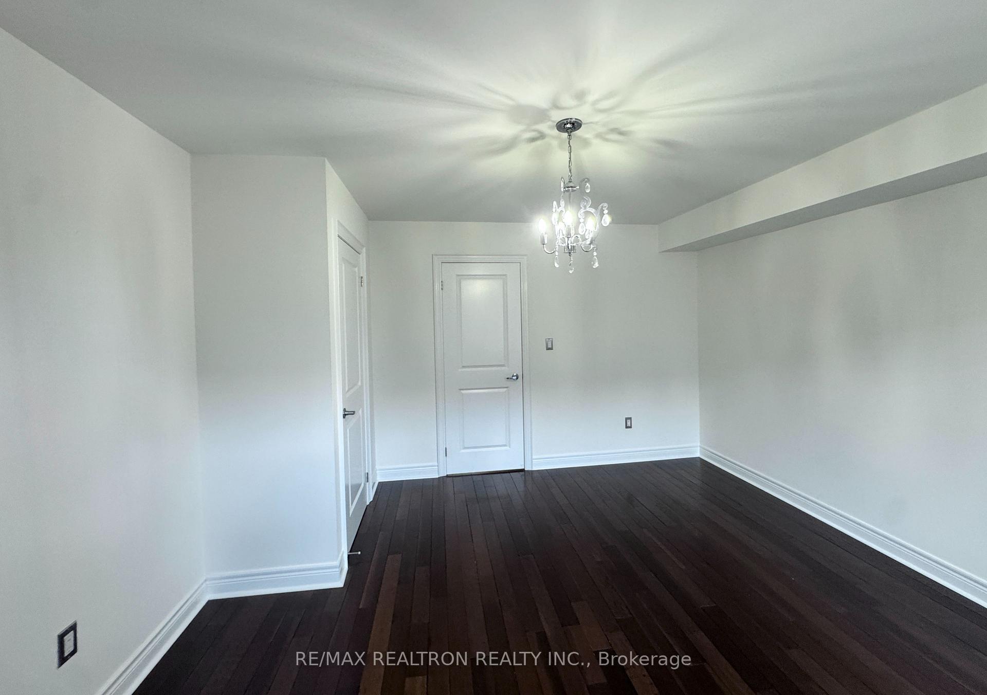 Photo 9 of 54 Cormier Heights, Etobicoke, Mimico — HOMEH
