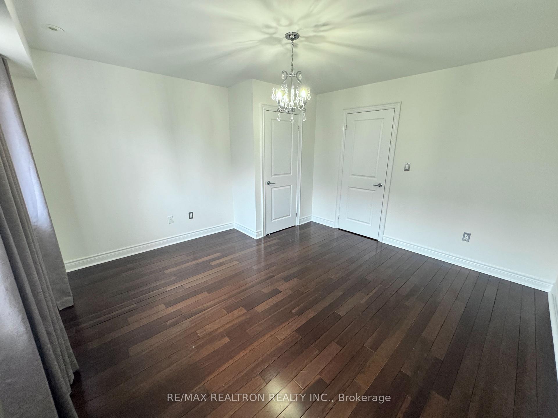 Photo 10 of 54 Cormier Heights, Etobicoke, Mimico — HOMEH