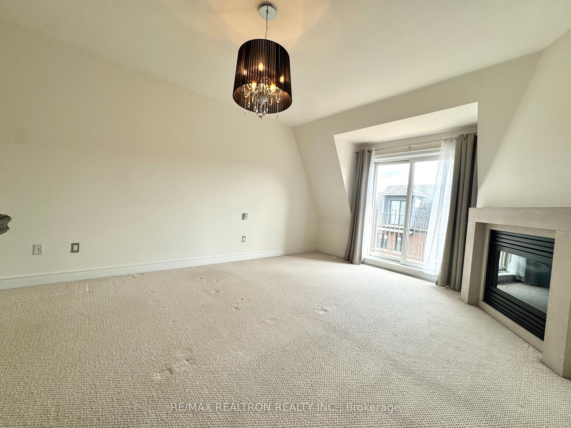 Photo 18 of 54 Cormier Heights, Etobicoke, Mimico — HOMEH