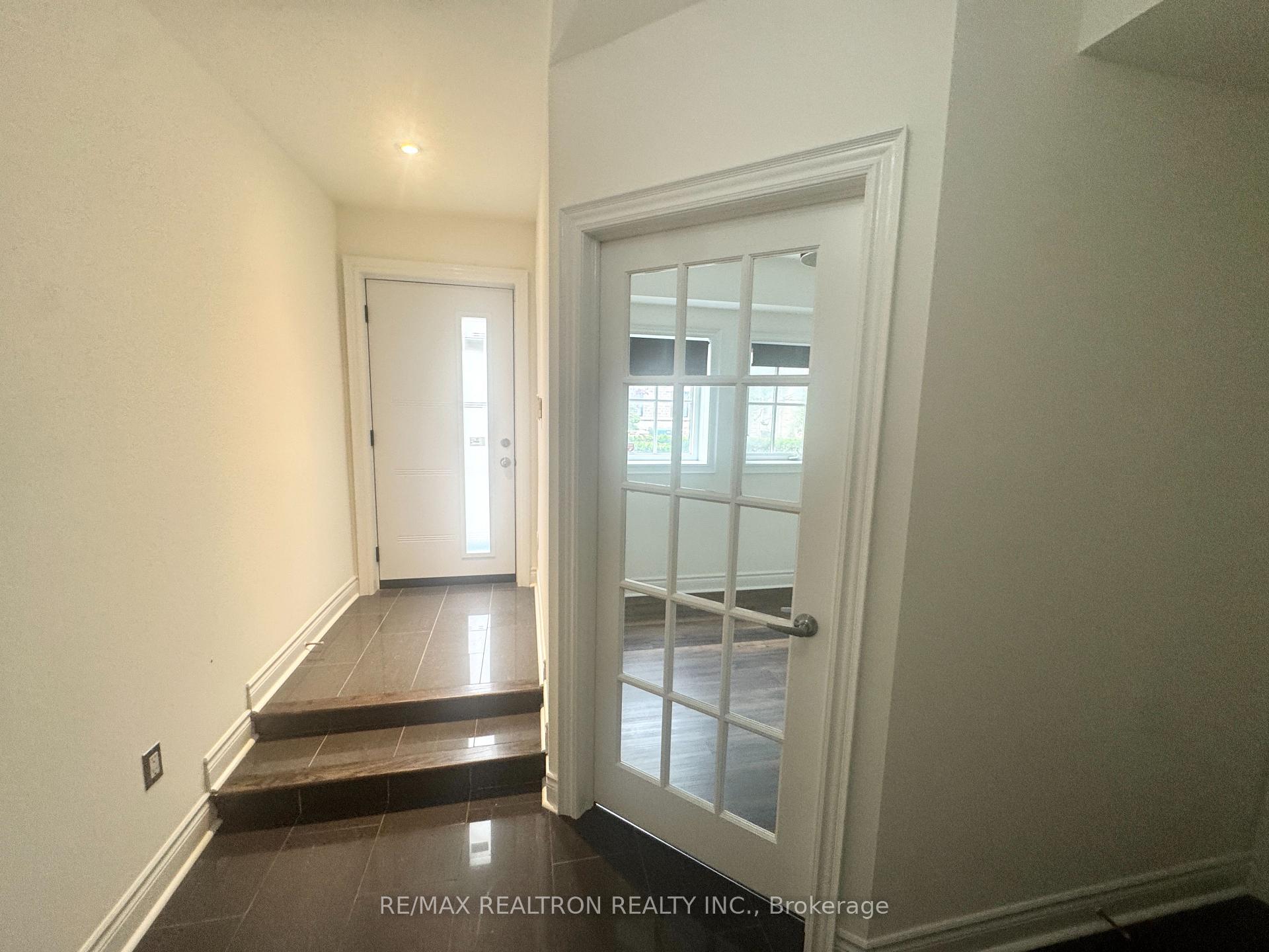 Photo 31 of 54 Cormier Heights, Etobicoke, Mimico — HOMEH