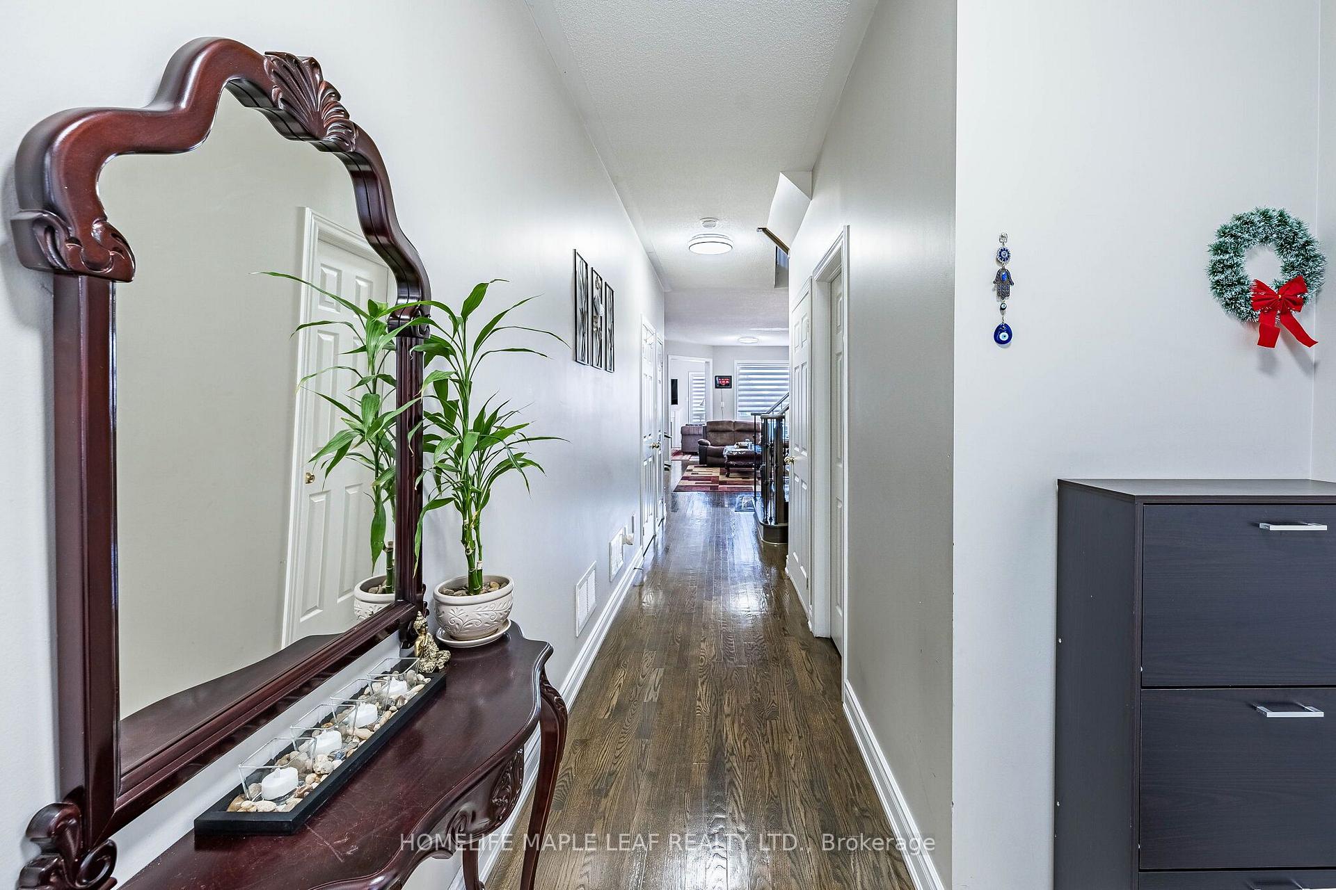 Photo 8 of 29 Gower Crescent, Brampton, Sandringham-Wellington — HOMEH