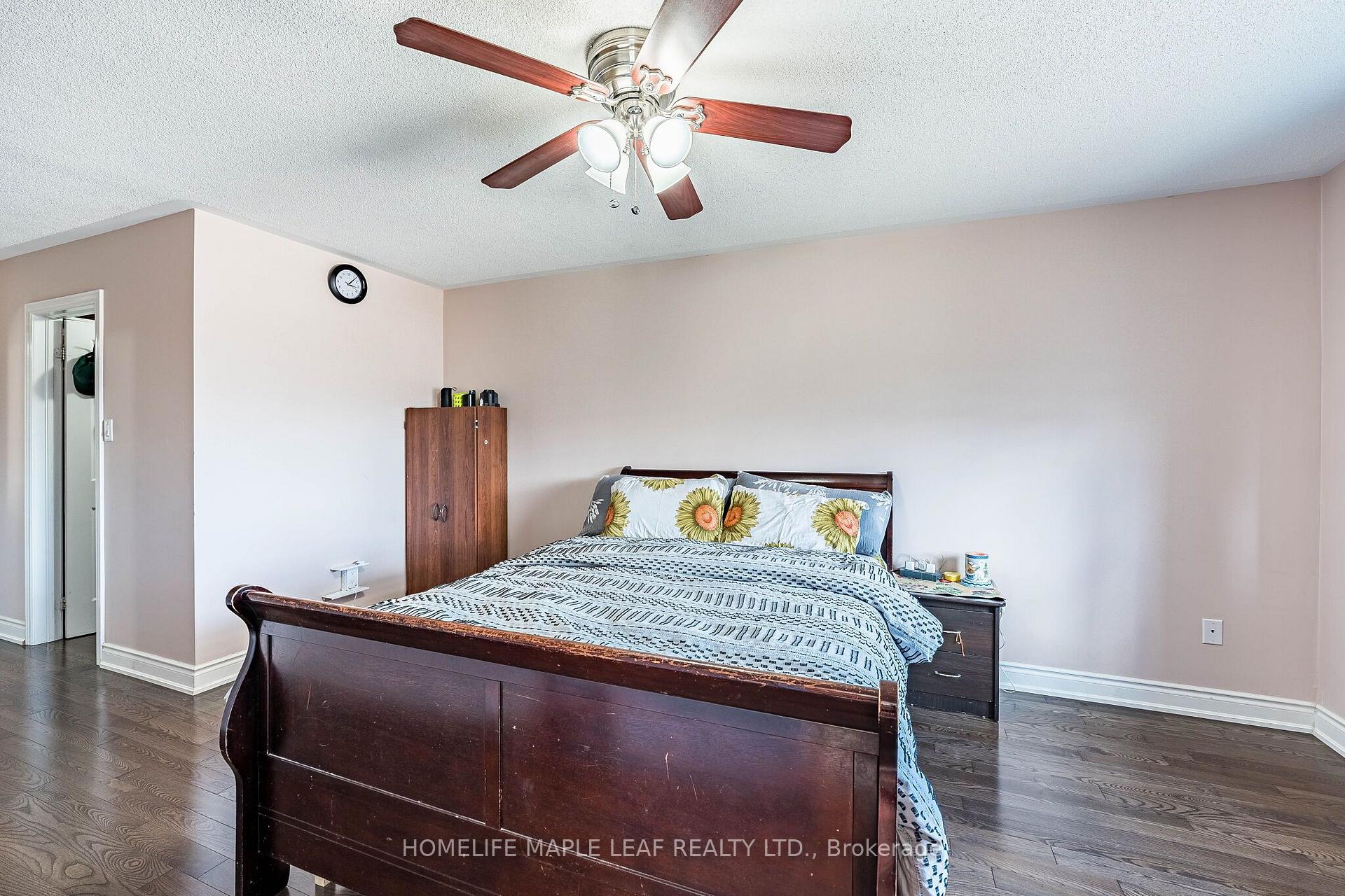 Photo 25 of 29 Gower Crescent, Brampton, Sandringham-Wellington — HOMEH