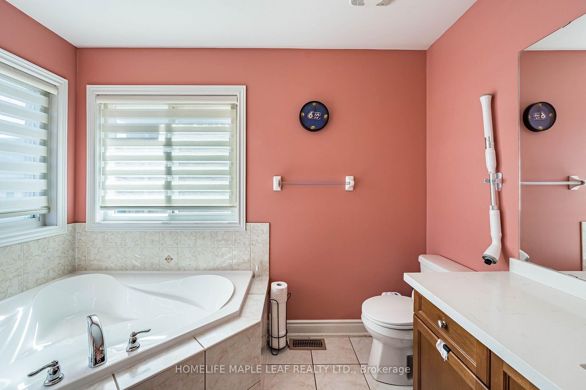 Photo 27 of 29 Gower Crescent, Brampton, Sandringham-Wellington — HOMEH