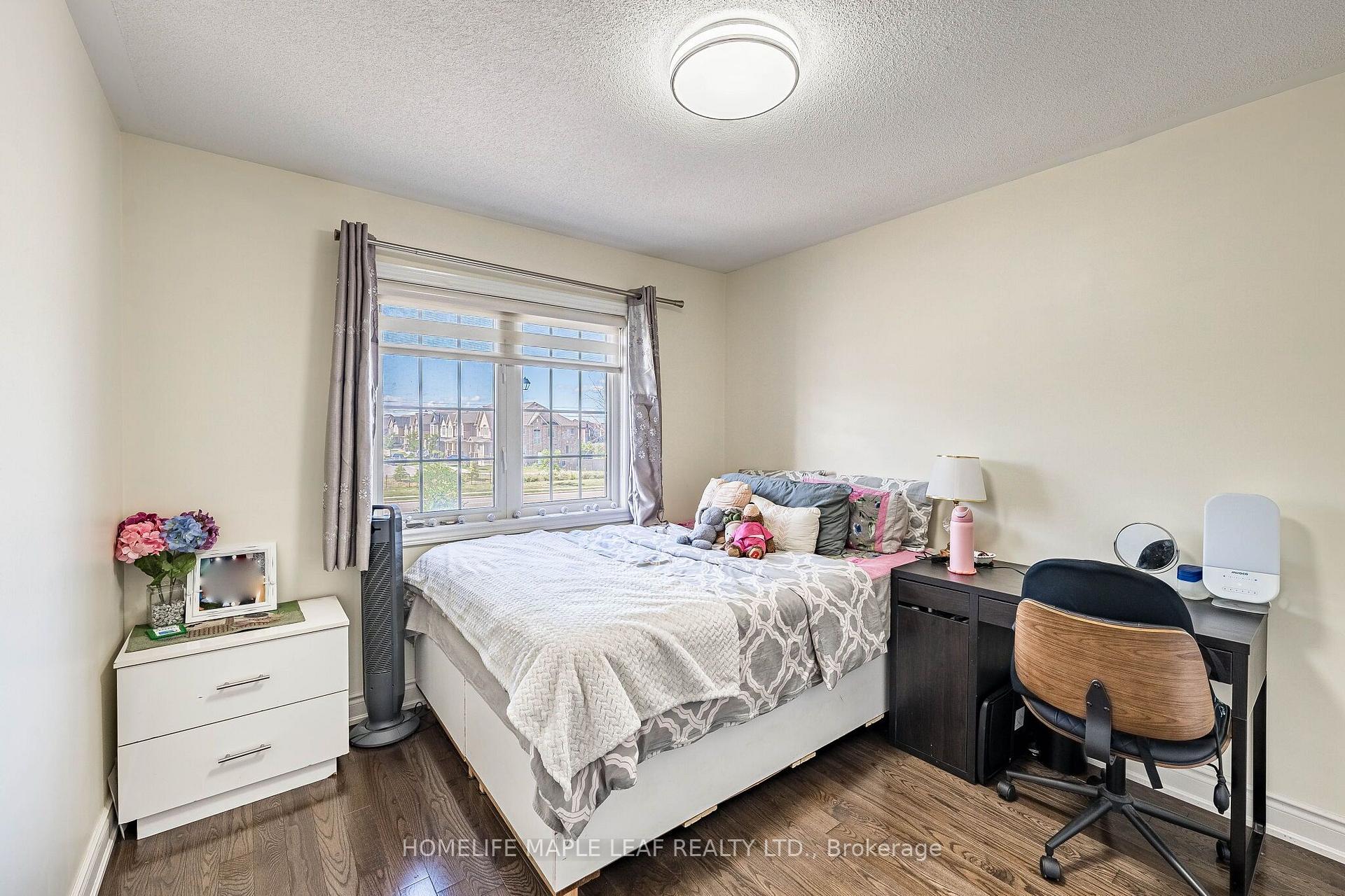 Photo 29 of 29 Gower Crescent, Brampton, Sandringham-Wellington — HOMEH