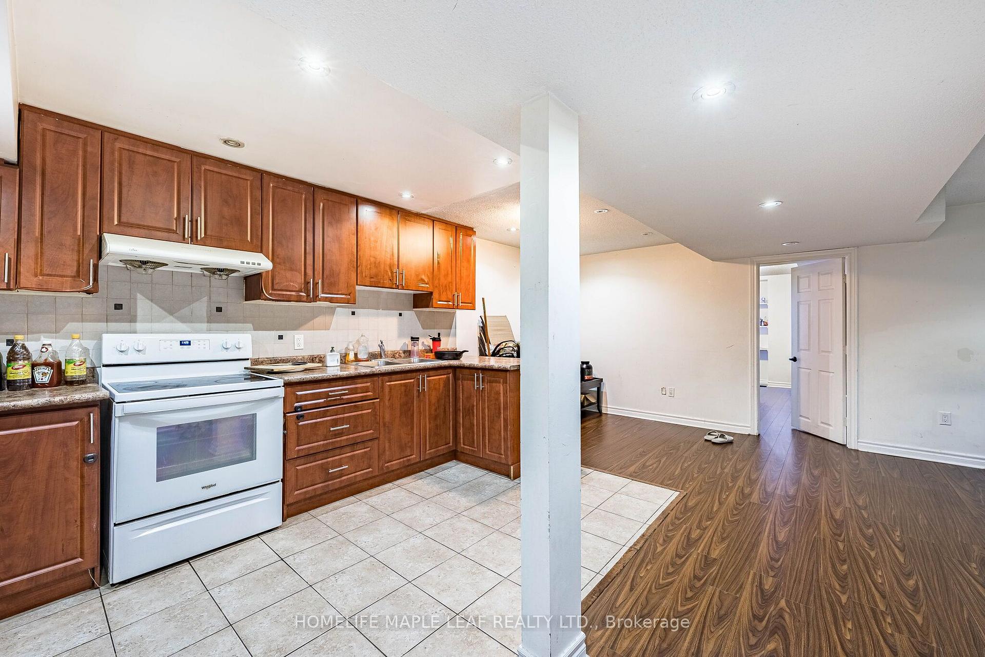 Photo 37 of 29 Gower Crescent, Brampton, Sandringham-Wellington — HOMEH