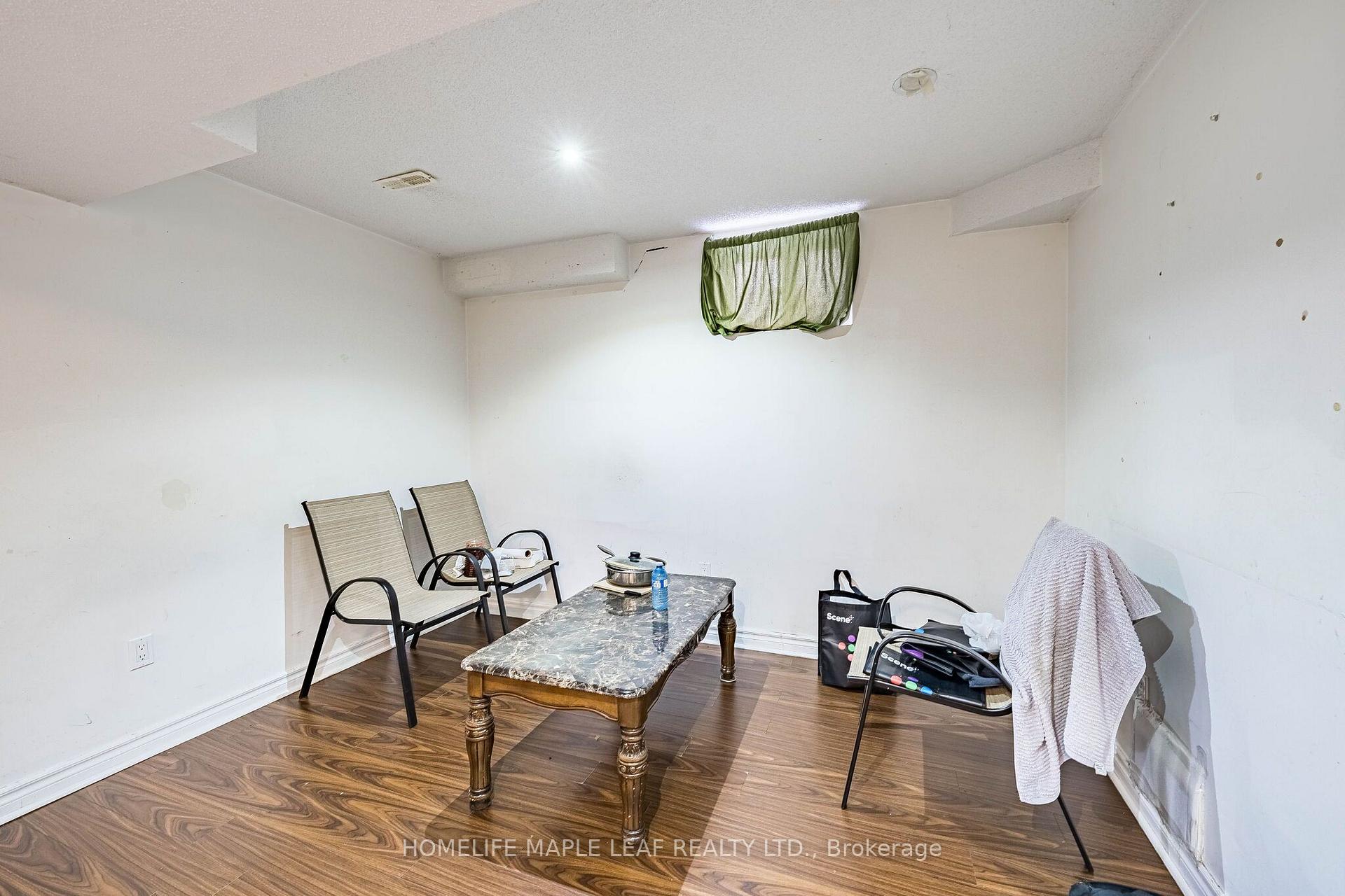 Photo 40 of 29 Gower Crescent, Brampton, Sandringham-Wellington — HOMEH