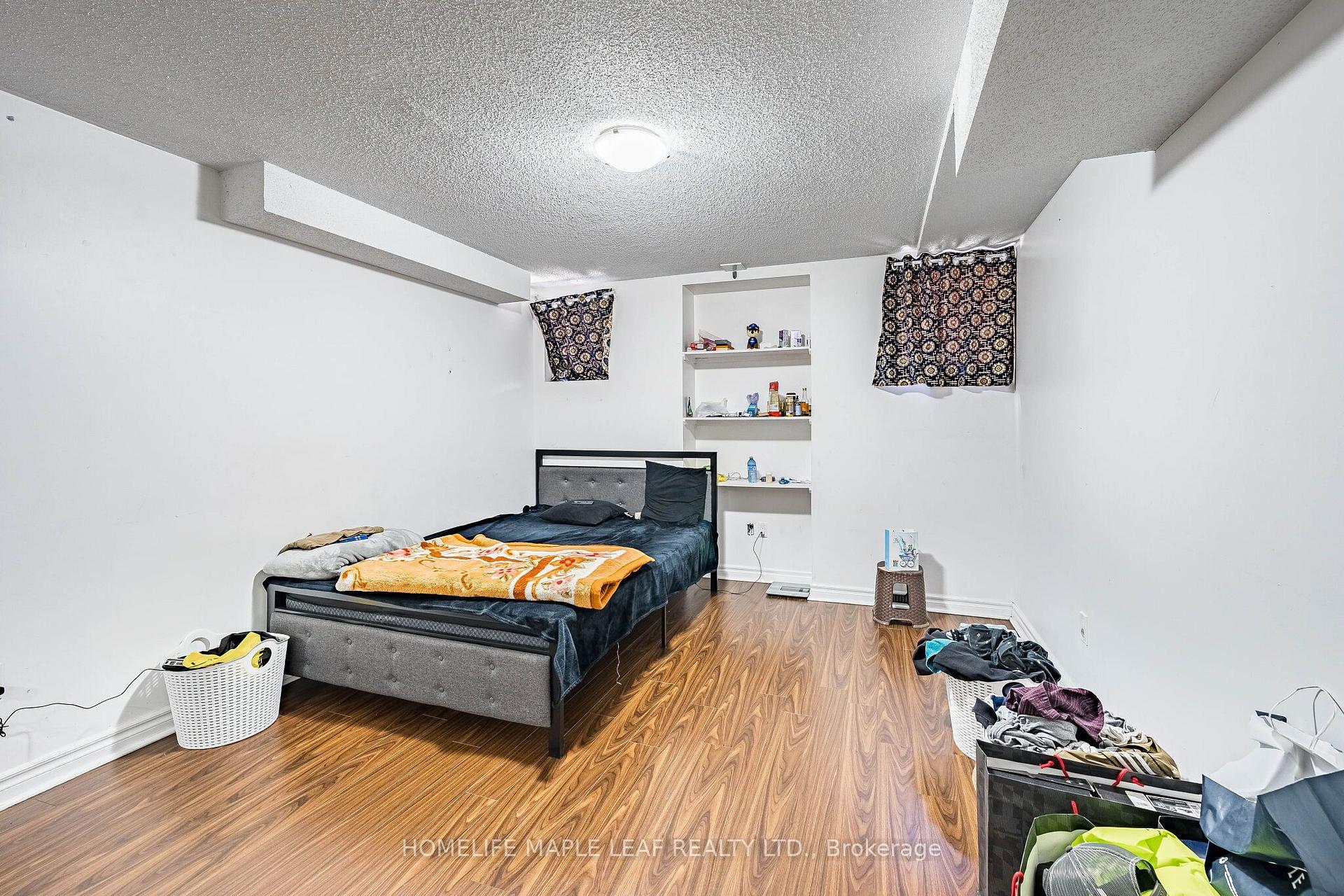 Photo 41 of 29 Gower Crescent, Brampton, Sandringham-Wellington — HOMEH