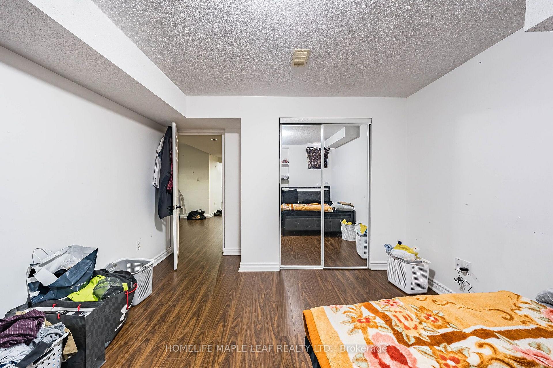 Photo 42 of 29 Gower Crescent, Brampton, Sandringham-Wellington — HOMEH