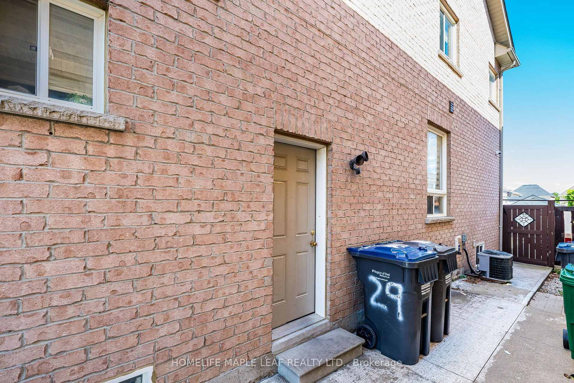 Photo 46 of 29 Gower Crescent, Brampton, Sandringham-Wellington — HOMEH
