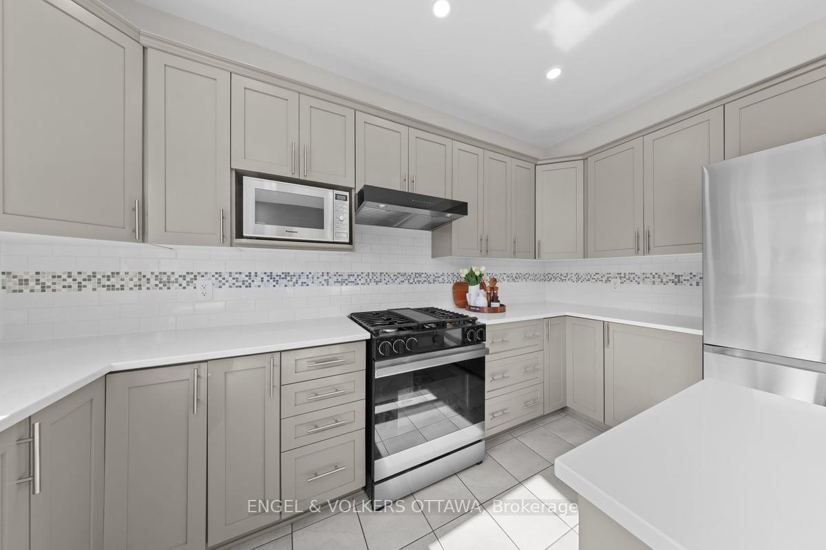 Photo 9 of 1869 Montmere Avenue, Ottawa, Notting Hill/Summerside — HOMEH