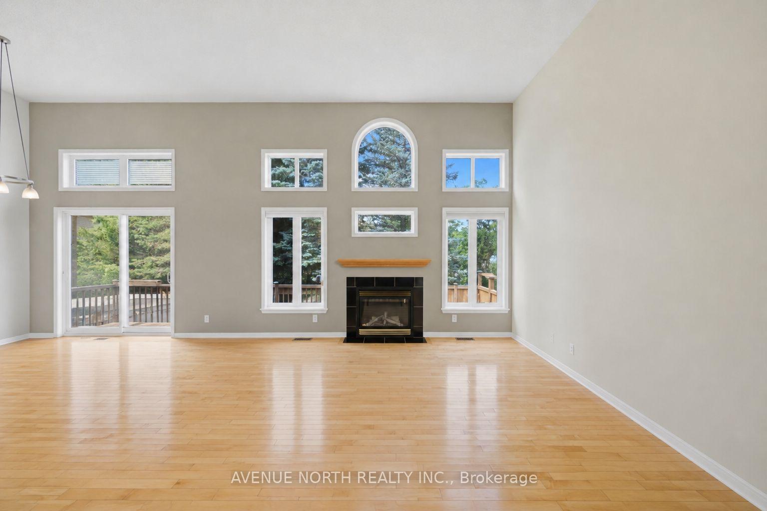 Photo 17 of 141 Gladeview Private, Ottawa, Upper Hunt Club — HOMEH