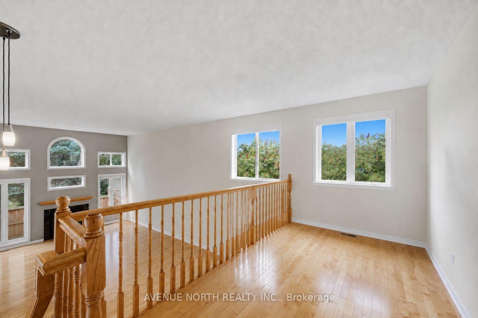 Photo 18 of 141 Gladeview Private, Ottawa, Upper Hunt Club — HOMEH