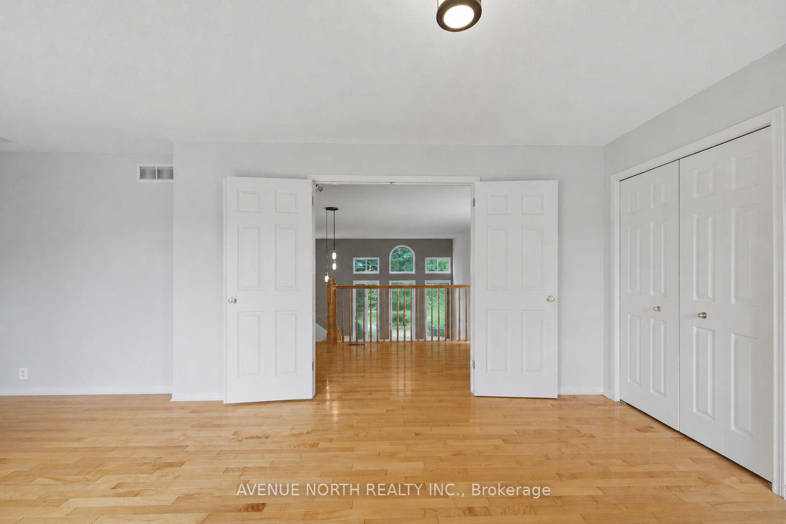 Photo 28 of 141 Gladeview Private, Ottawa, Upper Hunt Club — HOMEH