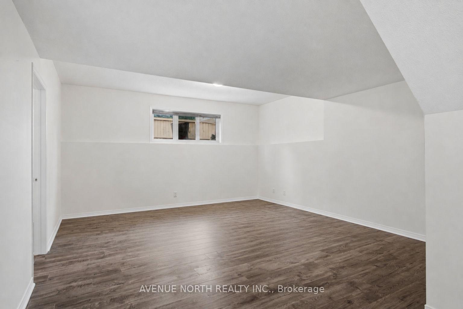 Photo 31 of 141 Gladeview Private, Ottawa, Upper Hunt Club — HOMEH