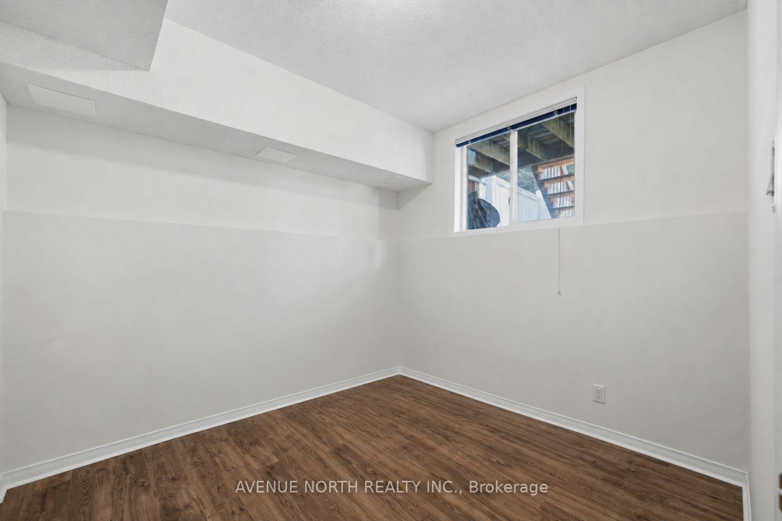 Photo 32 of 141 Gladeview Private, Ottawa, Upper Hunt Club — HOMEH