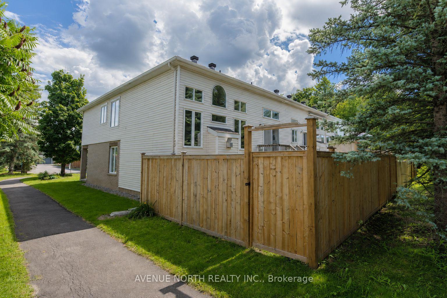 Photo 41 of 141 Gladeview Private, Ottawa, Upper Hunt Club — HOMEH