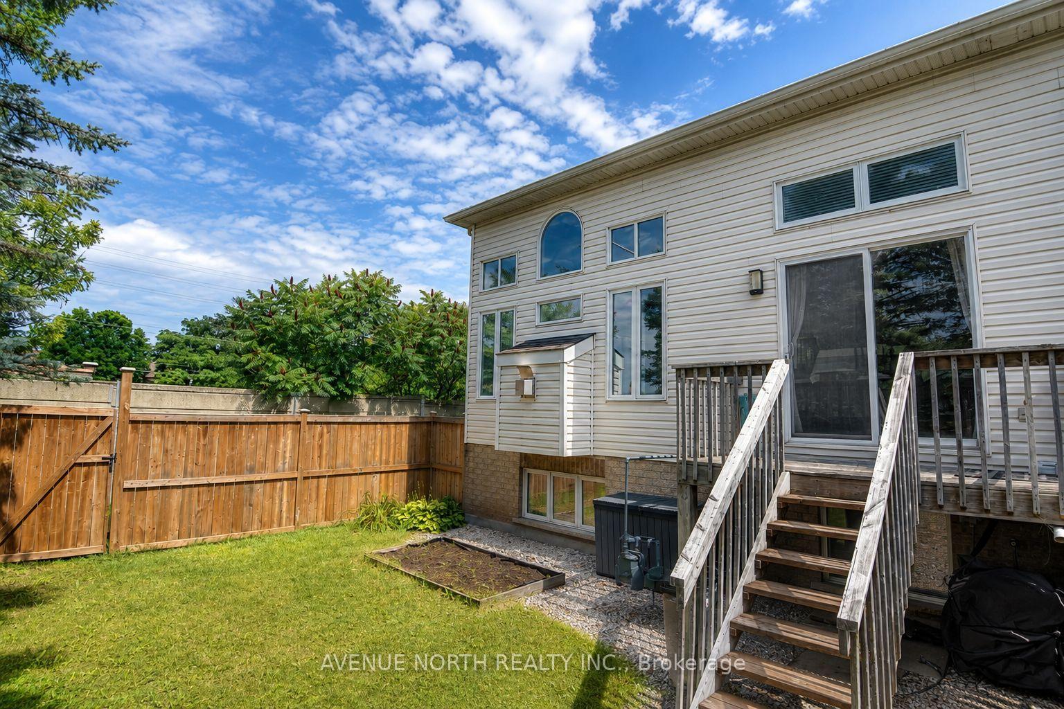 Photo 44 of 141 Gladeview Private, Ottawa, Upper Hunt Club — HOMEH