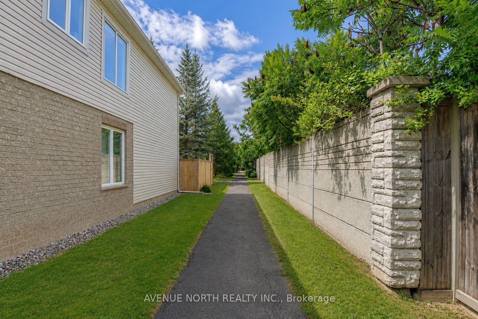Photo 47 of 141 Gladeview Private, Ottawa, Upper Hunt Club — HOMEH