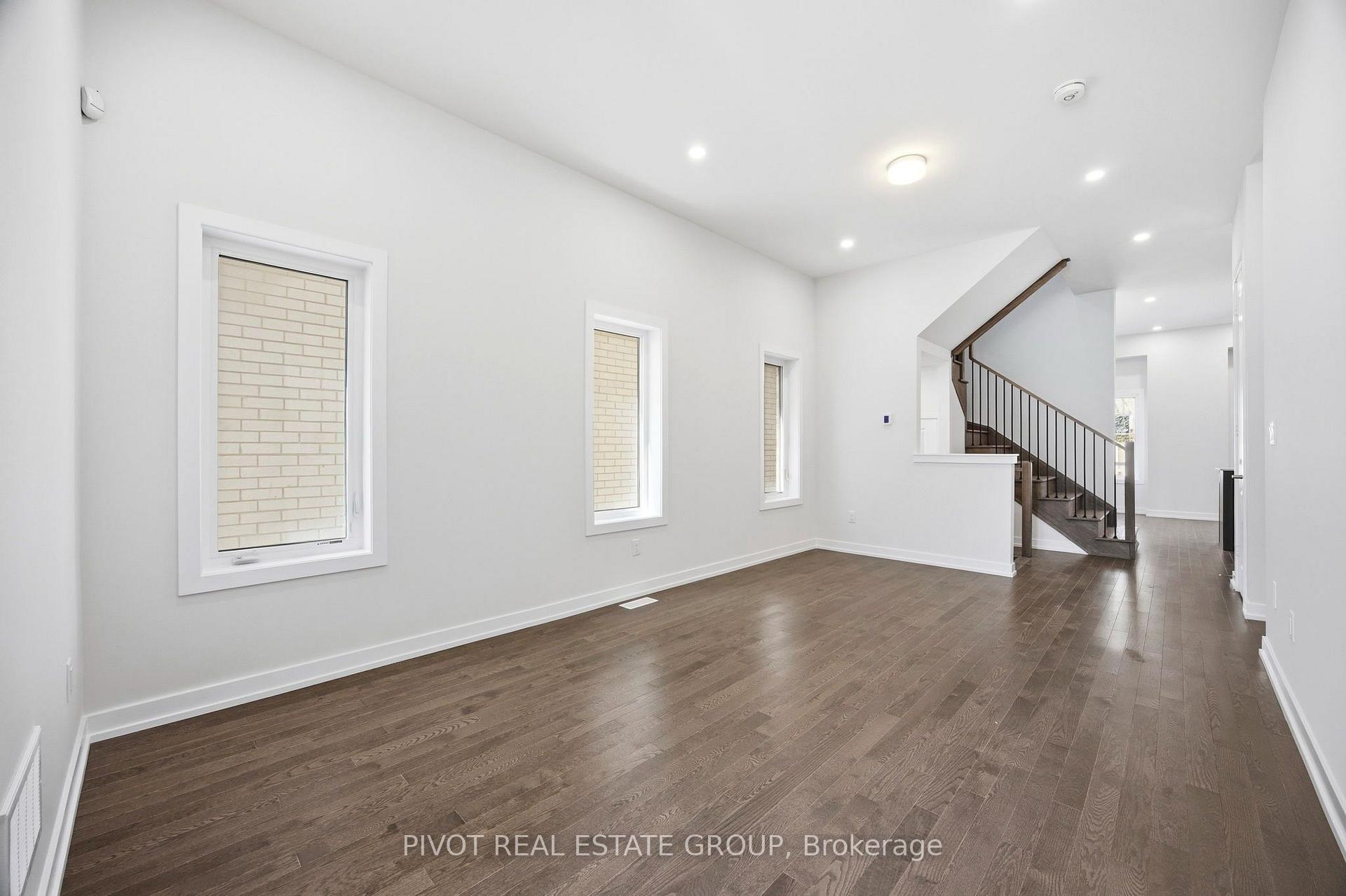 Photo 5 of 91 Danielle Moore Circle, Scarborough, Bendale — HOMEH