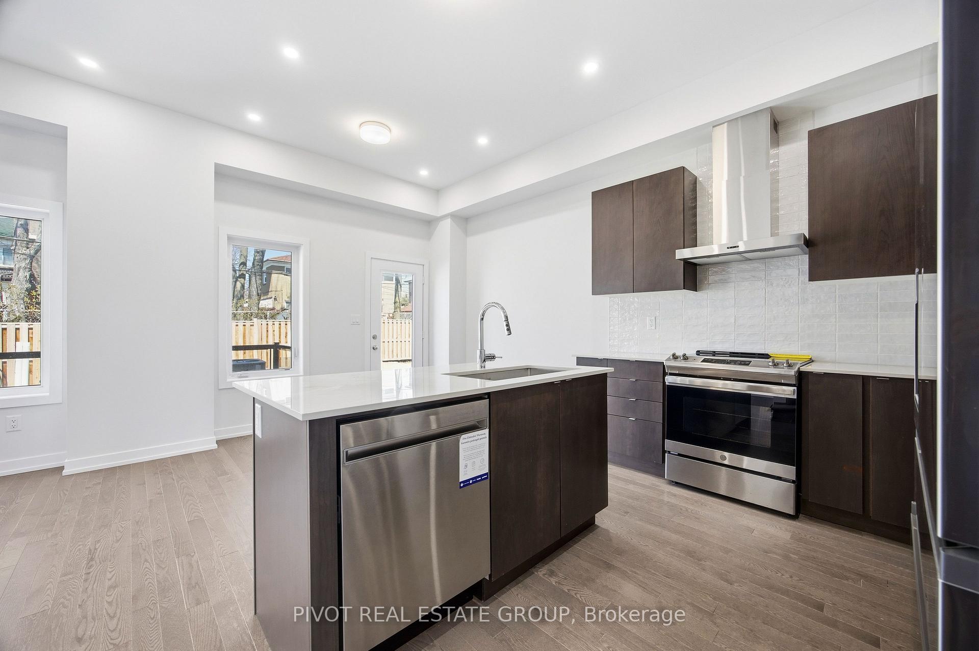 Photo 9 of 91 Danielle Moore Circle, Scarborough, Bendale — HOMEH
