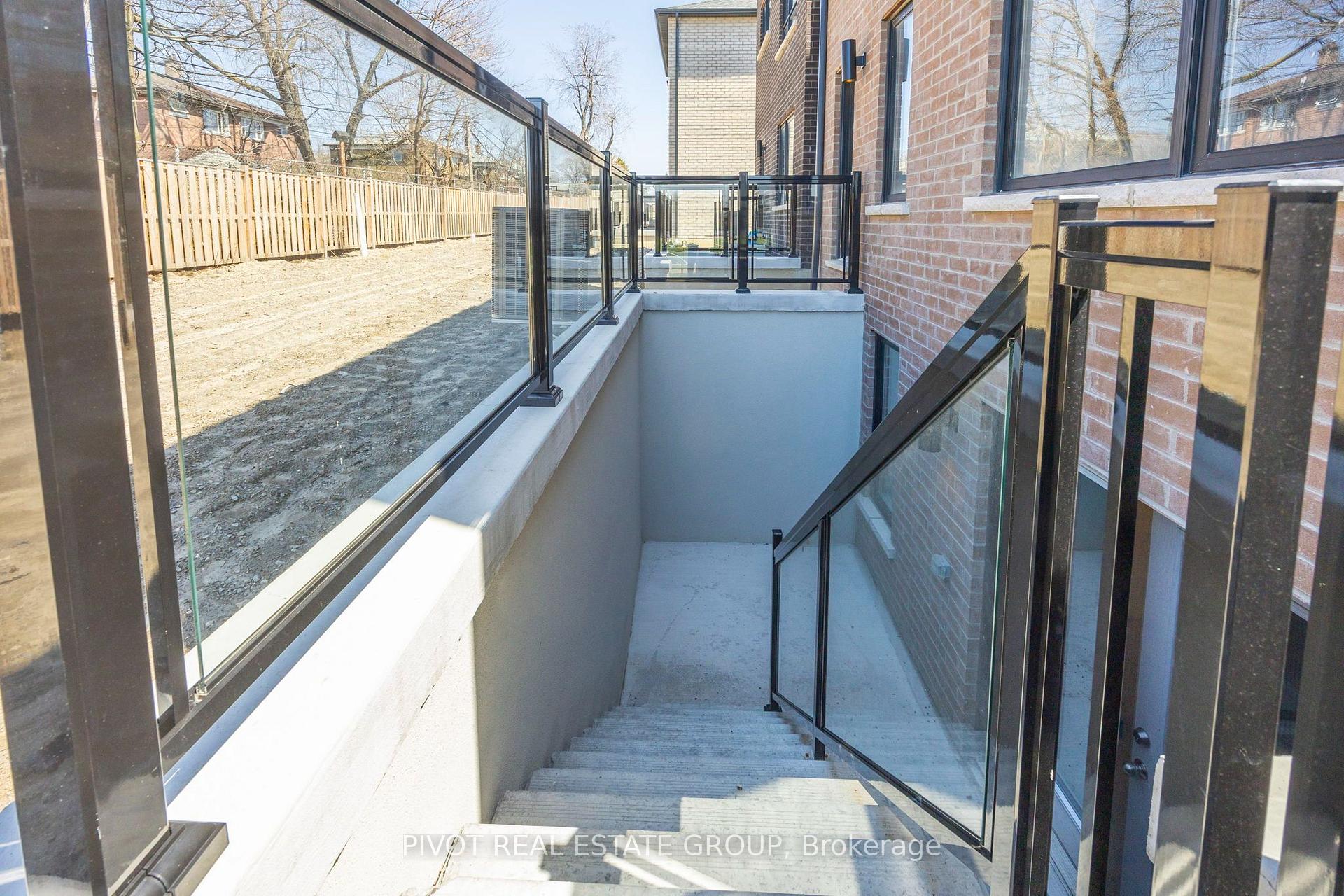 Photo 38 of 91 Danielle Moore Circle, Scarborough, Bendale — HOMEH