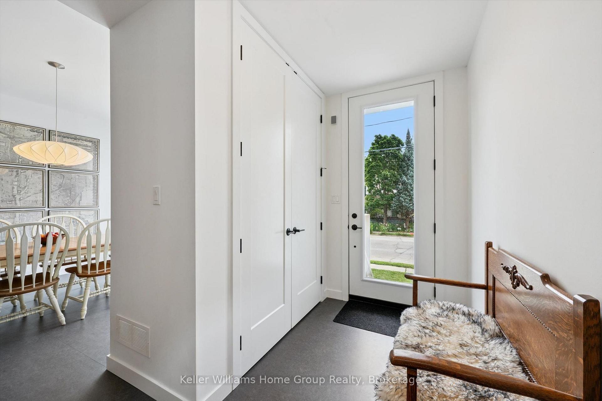 Photo 5 of 154 Ontario Street, Guelph, St. Patrick's Ward — HOMEH