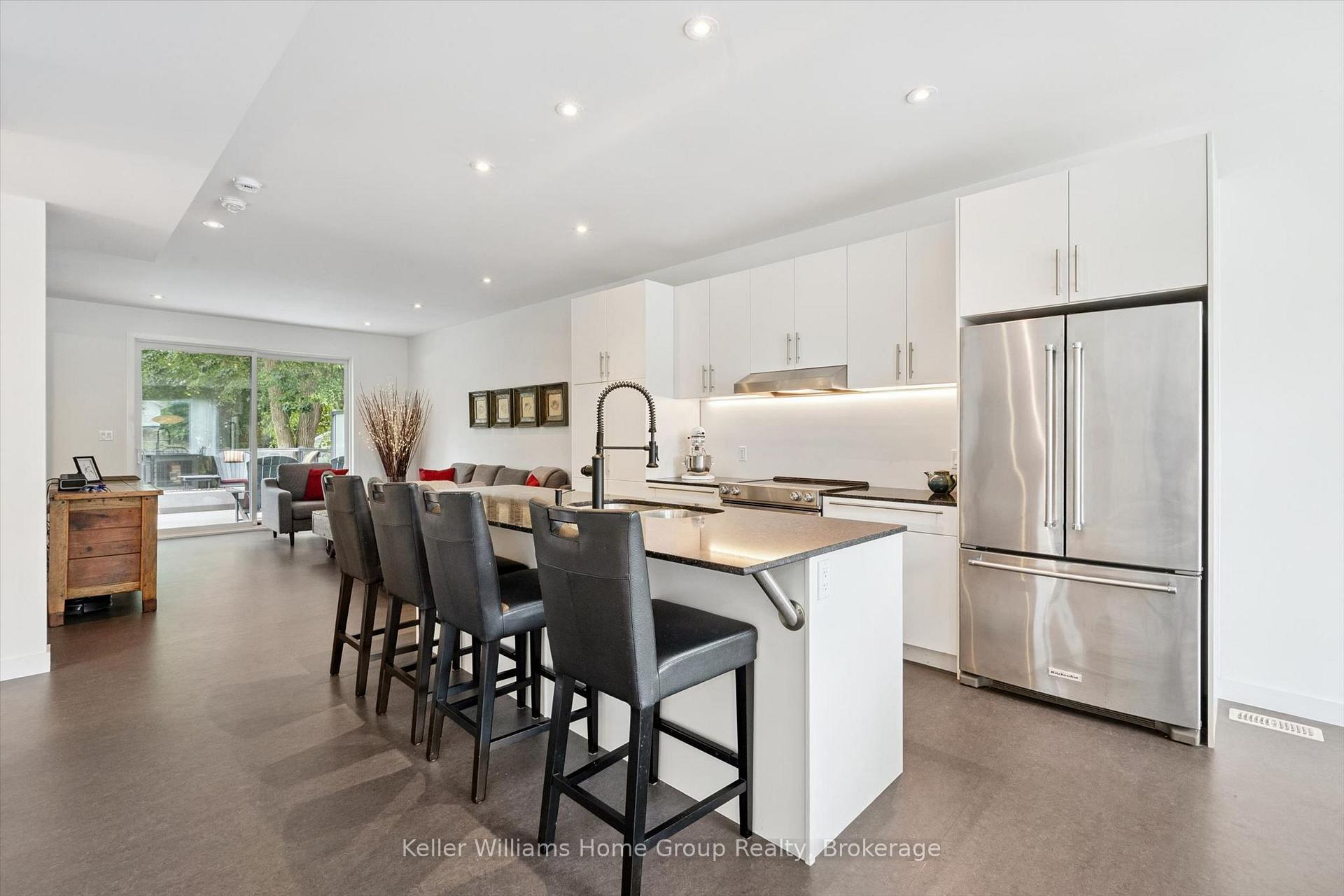 Photo 6 of 154 Ontario Street, Guelph, St. Patrick's Ward — HOMEH