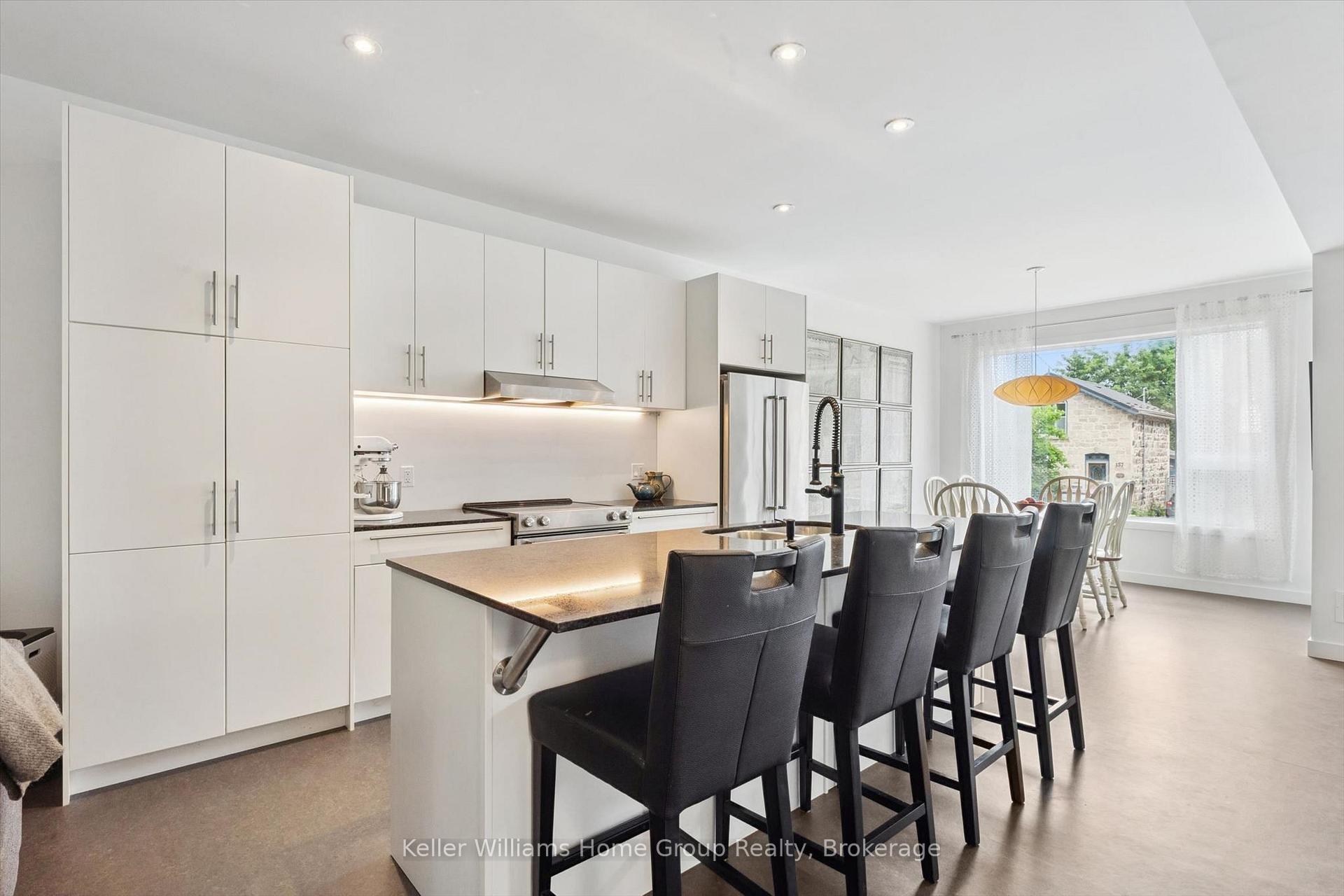 Photo 8 of 154 Ontario Street, Guelph, St. Patrick's Ward — HOMEH