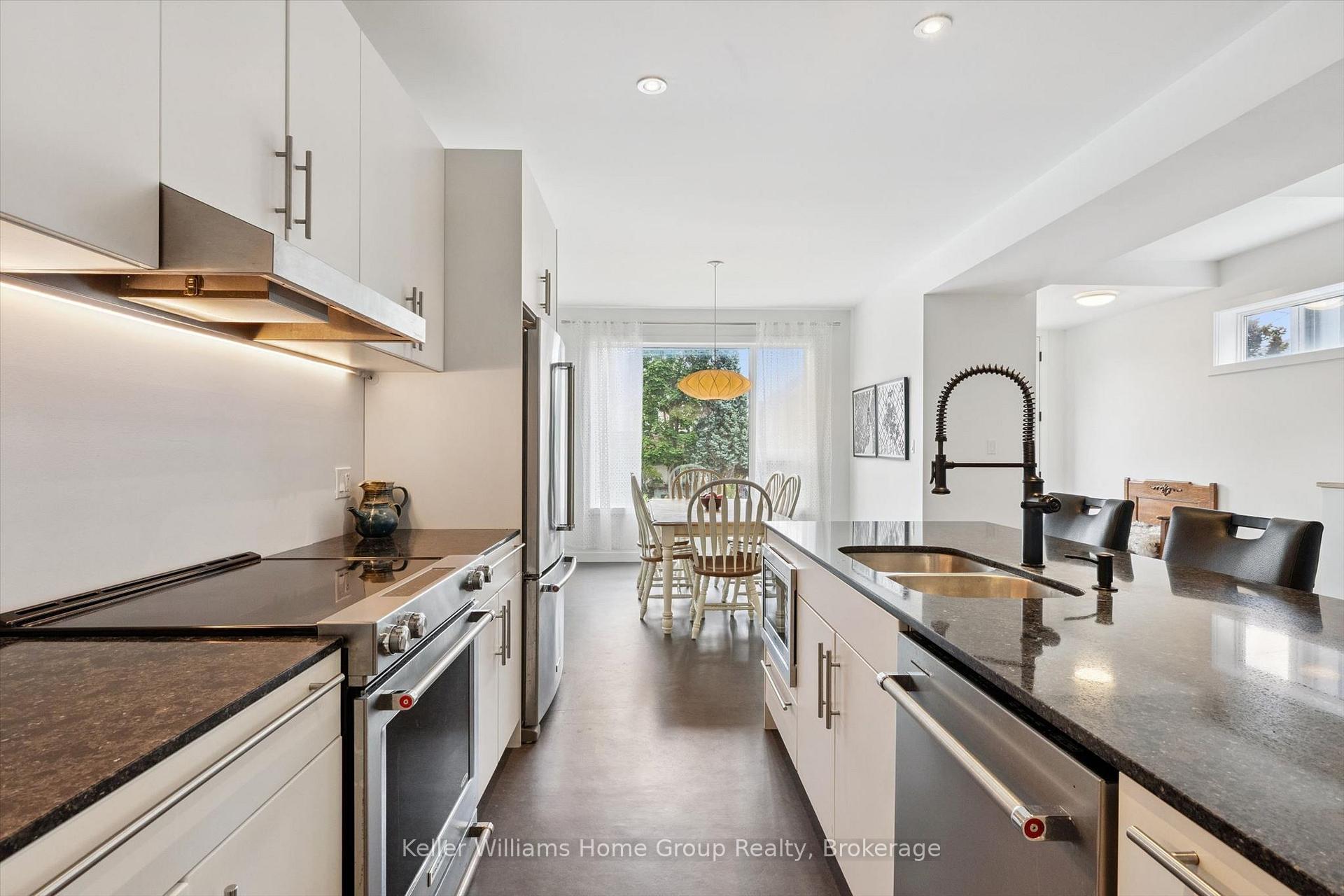Photo 9 of 154 Ontario Street, Guelph, St. Patrick's Ward — HOMEH