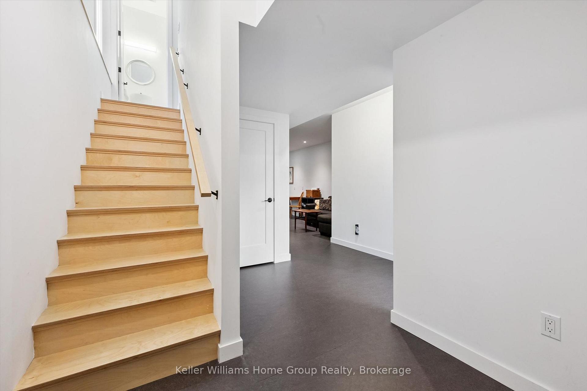Photo 25 of 154 Ontario Street, Guelph, St. Patrick's Ward — HOMEH