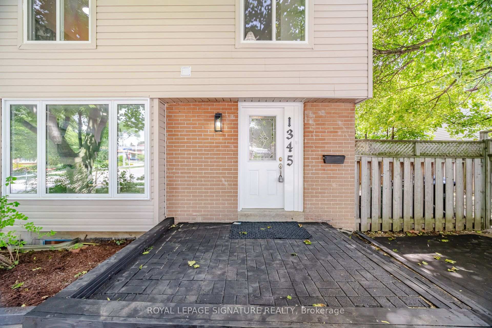 Photo 7 of 1345 Playford Road, Mississauga, Clarkson — HOMEH