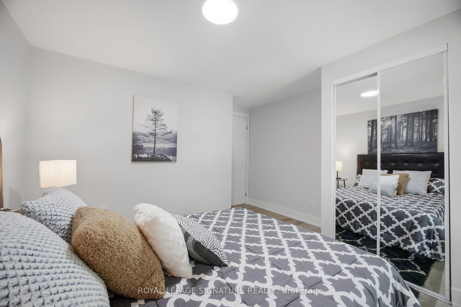 Photo 27 of 1345 Playford Road, Mississauga, Clarkson — HOMEH