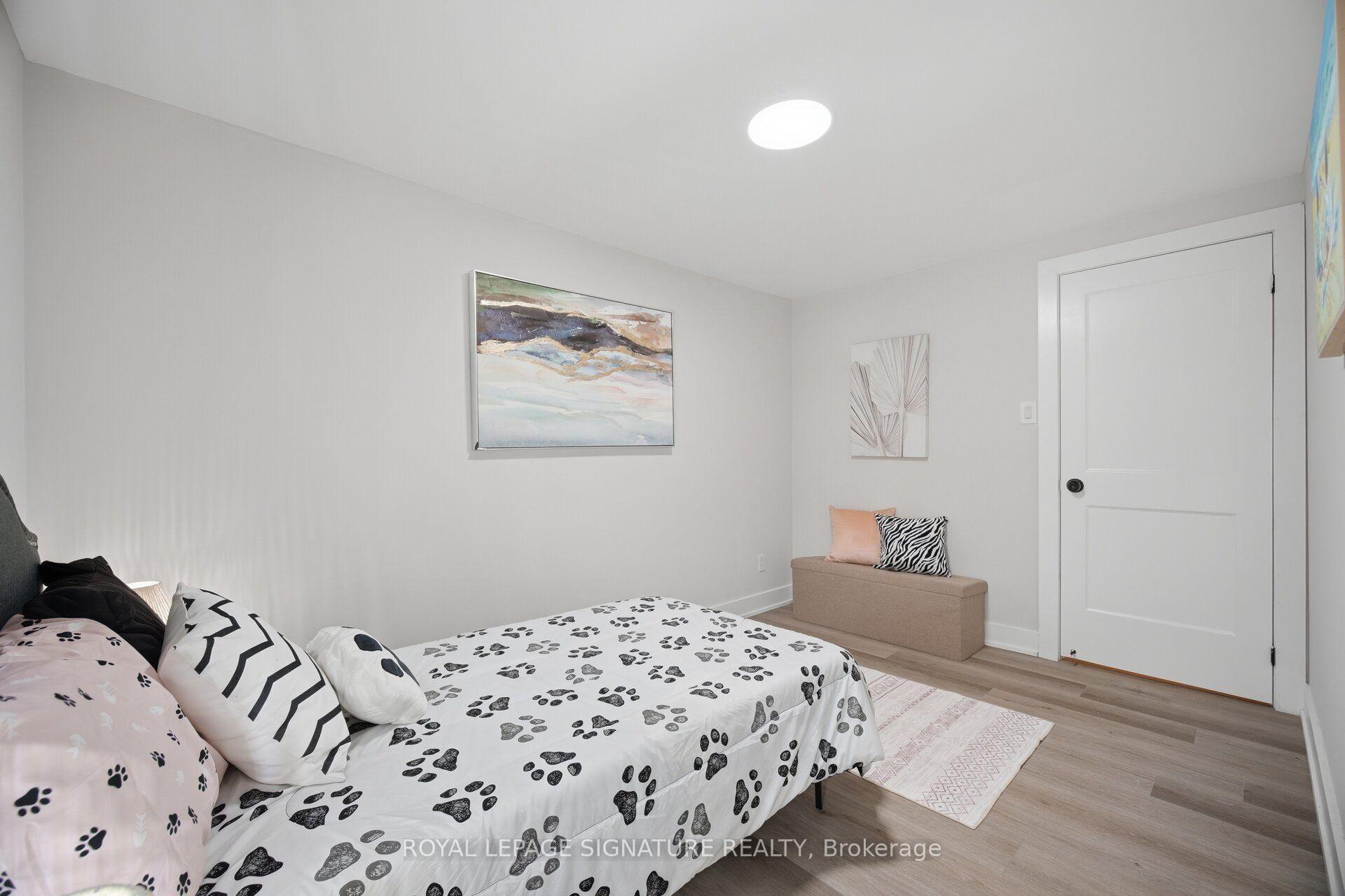 Photo 29 of 1345 Playford Road, Mississauga, Clarkson — HOMEH