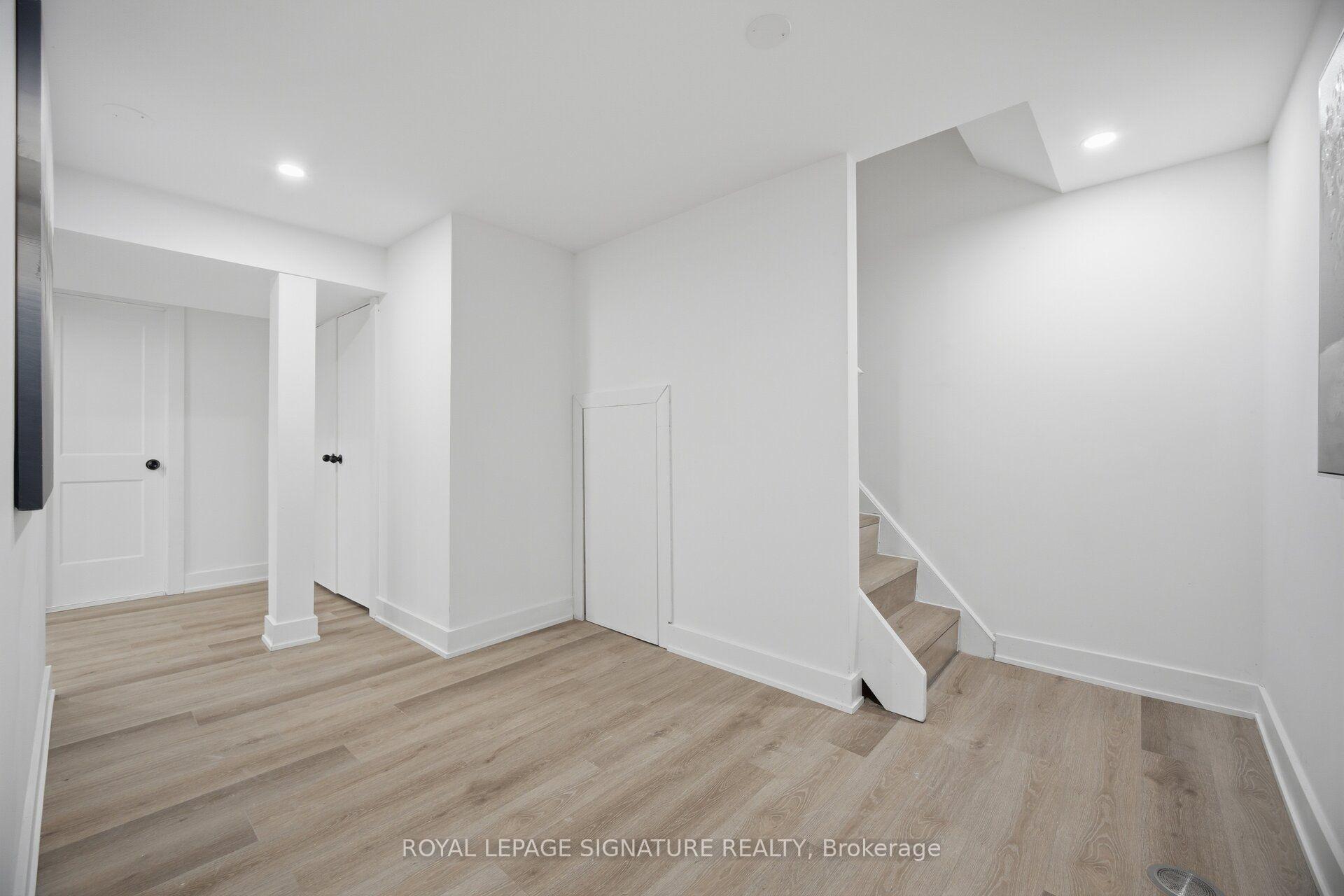 Photo 32 of 1345 Playford Road, Mississauga, Clarkson — HOMEH