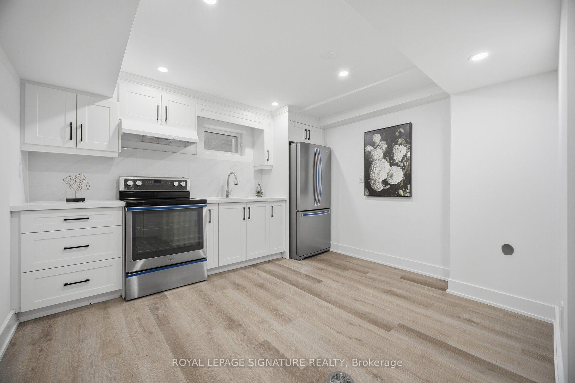 Photo 34 of 1345 Playford Road, Mississauga, Clarkson — HOMEH