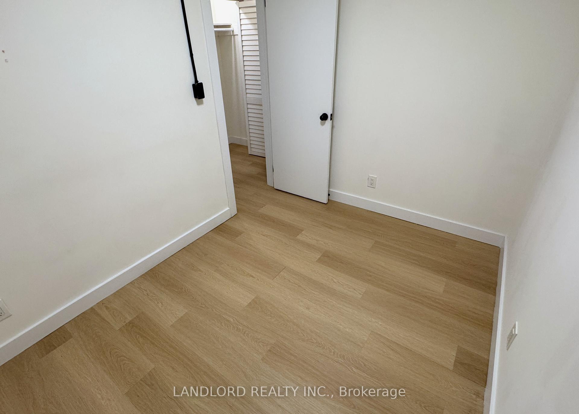 Photo 11 of Unit 301, 420 Eglinton Avenue E, Toronto, Mount Pleasant East — HOMEH
