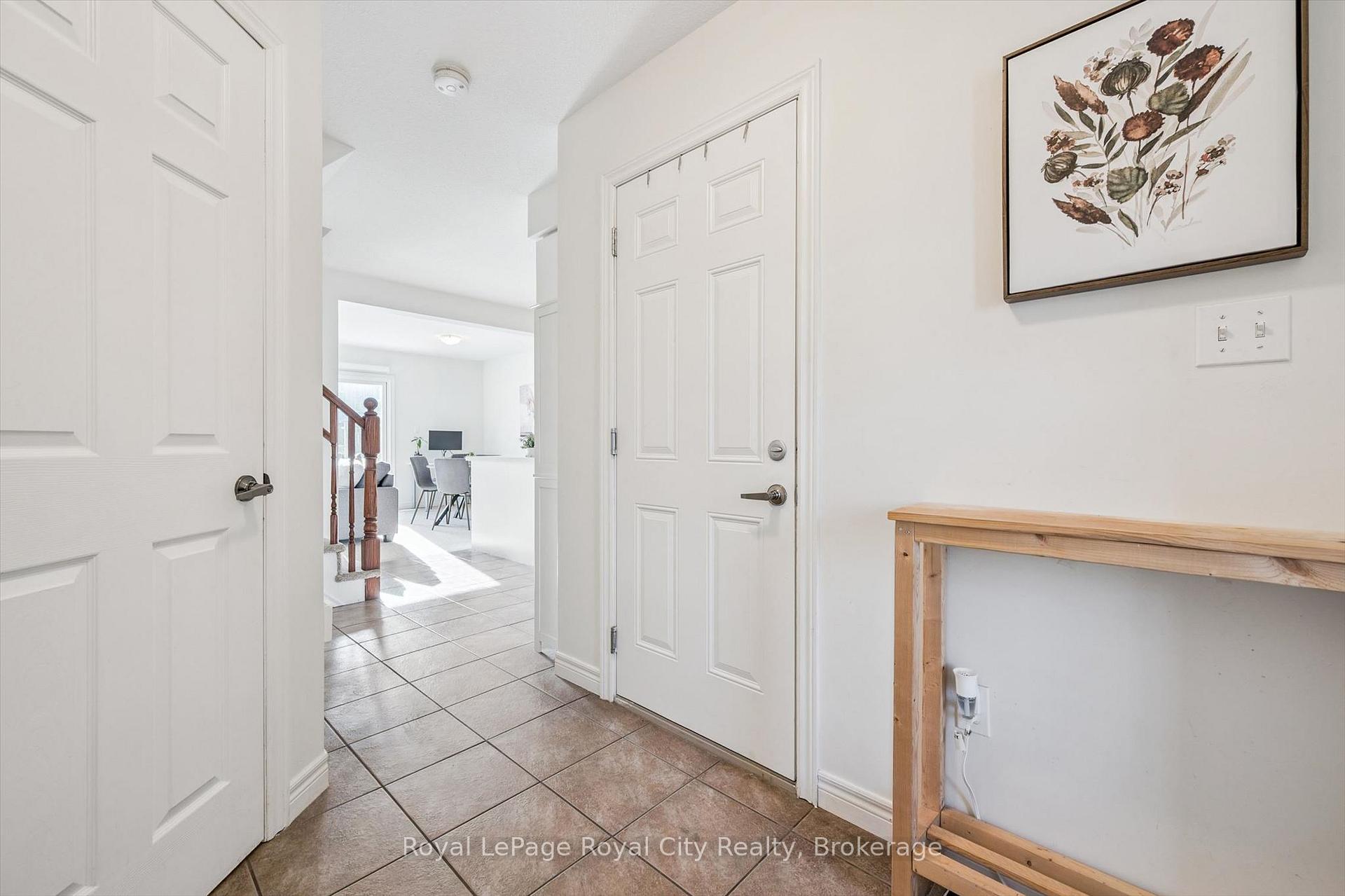 Photo 2 of Unit 6, 361 Arkell Road, Guelph, Pineridge/Westminster Woods — HOMEH