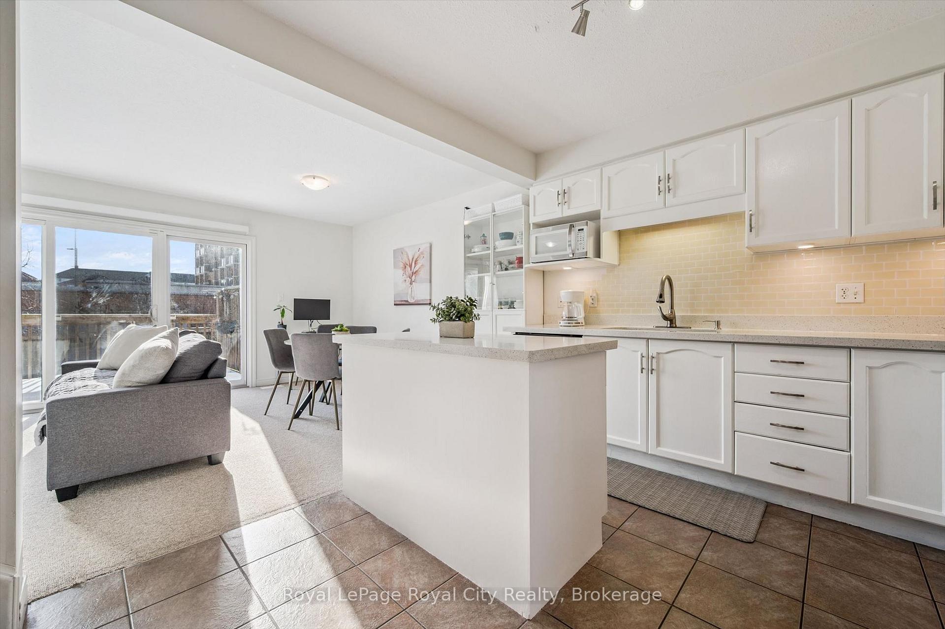 Photo 3 of Unit 6, 361 Arkell Road, Guelph, Pineridge/Westminster Woods — HOMEH