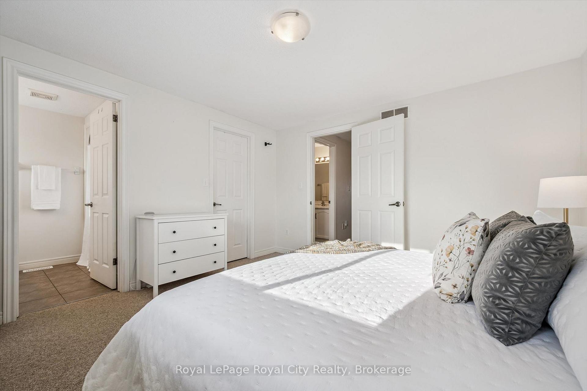 Photo 17 of Unit 6, 361 Arkell Road, Guelph, Pineridge/Westminster Woods — HOMEH
