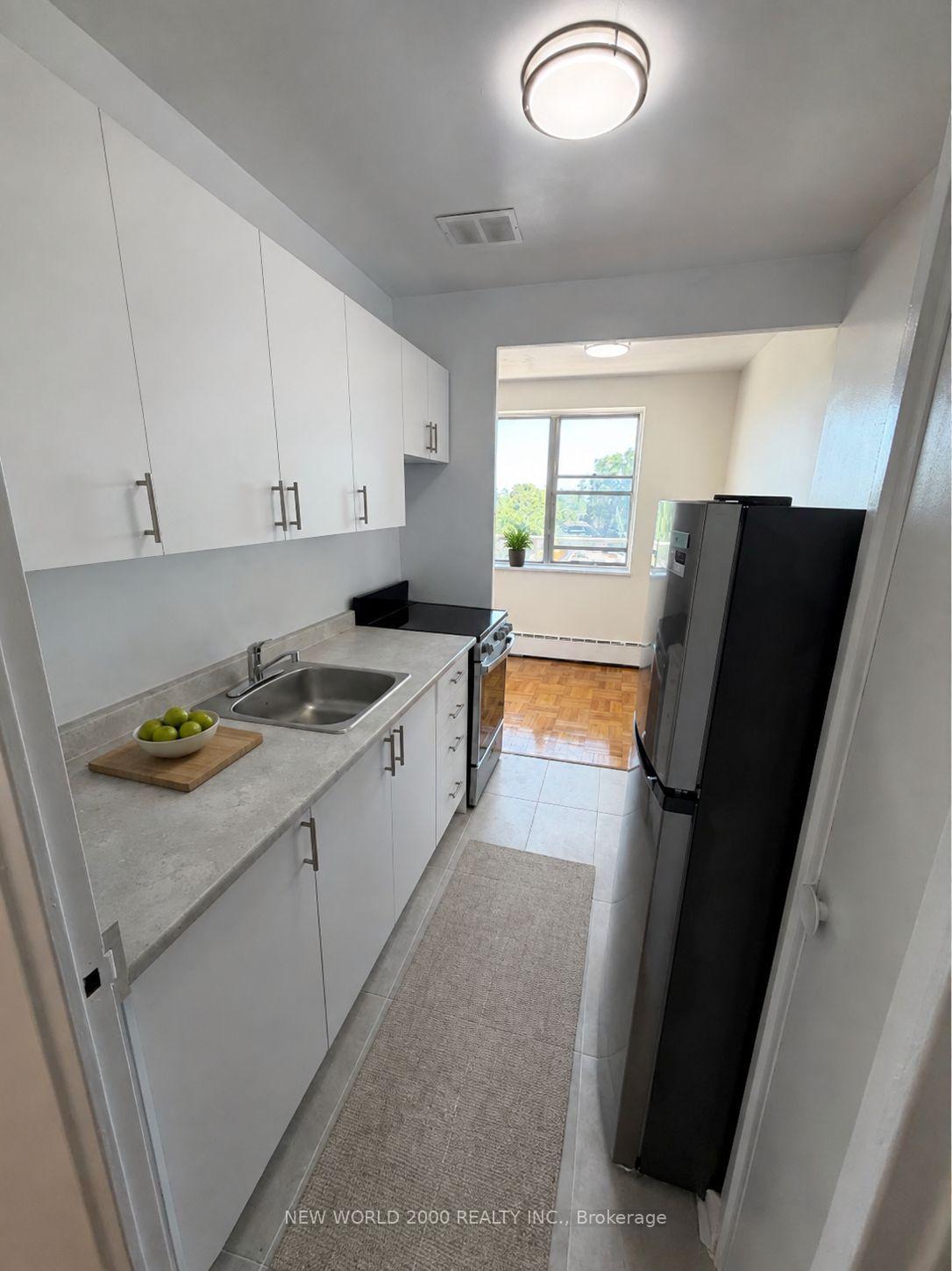 Photo 5 of Unit 604, 1220 Bayview Avenue, Toronto, Leaside — HOMEH