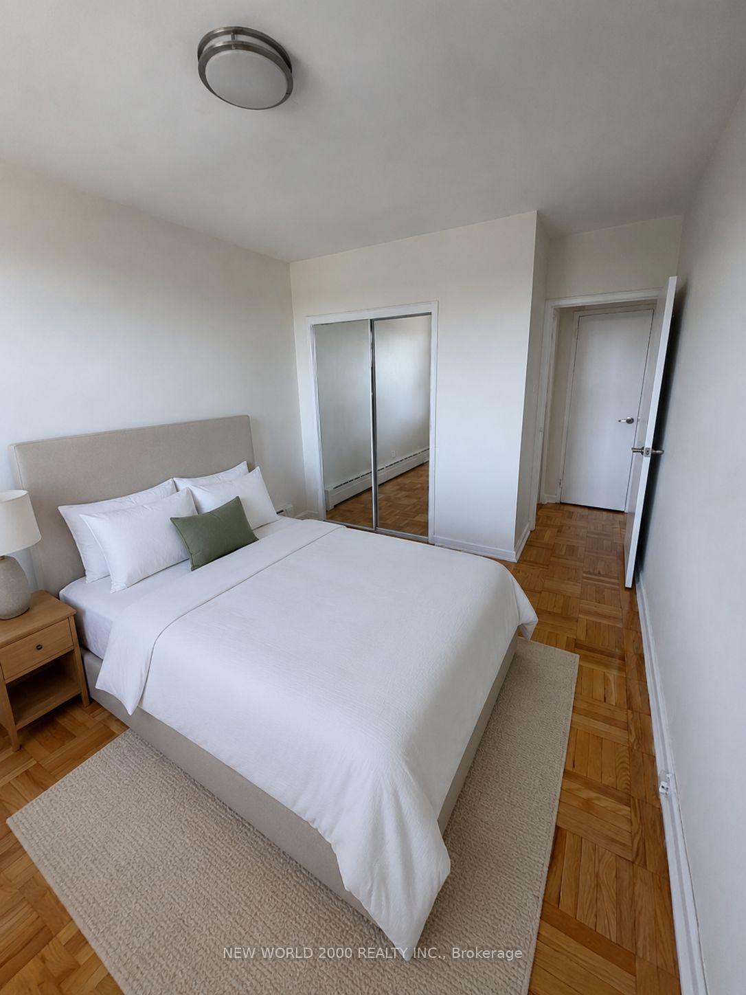 Photo 7 of Unit 604, 1220 Bayview Avenue, Toronto, Leaside — HOMEH