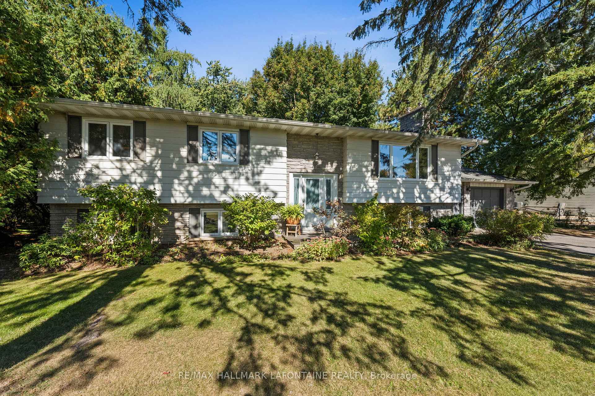 Photo 1 of 6941 Sunset Boulevard, Ottawa, Greely — HOMEH