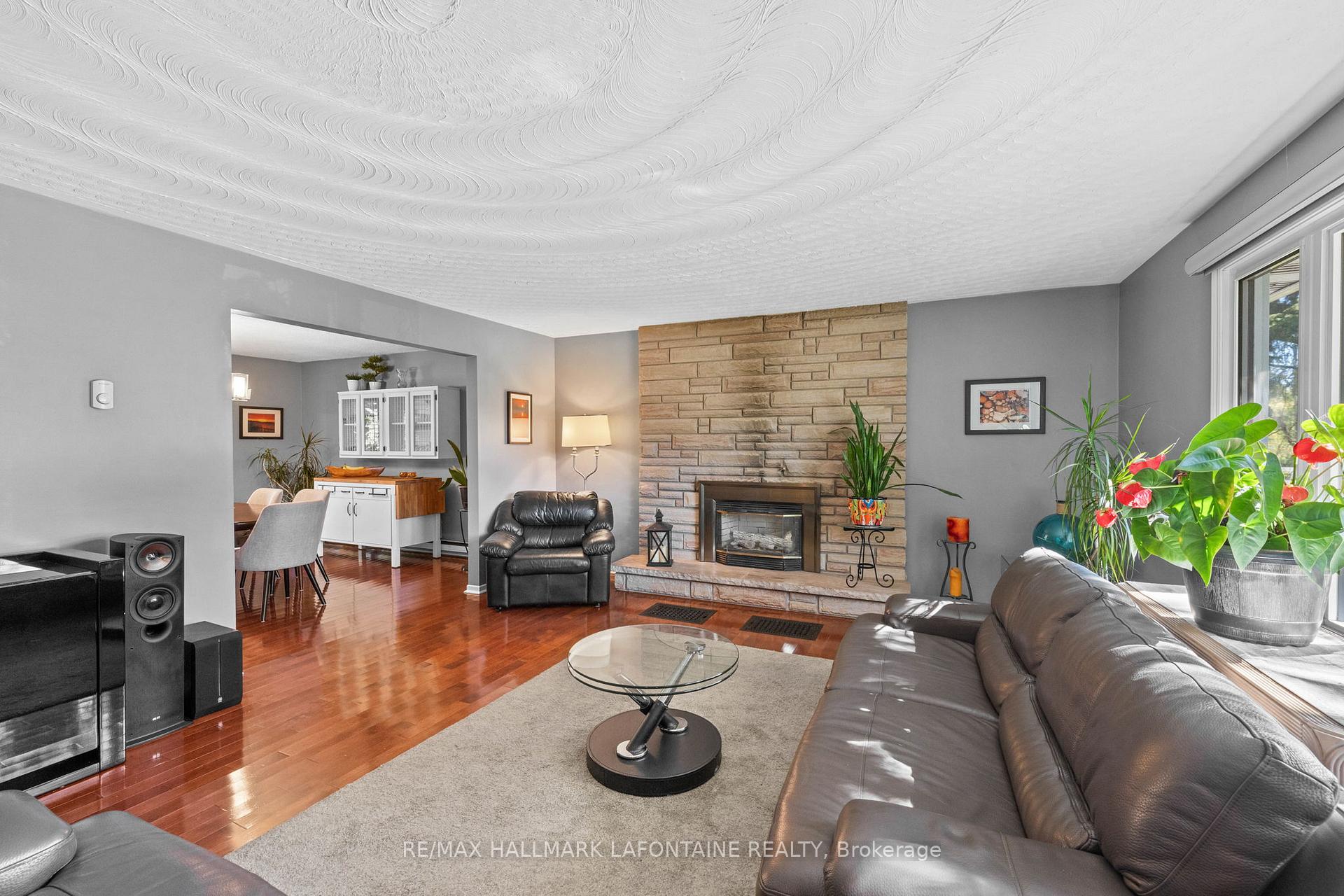 Photo 10 of 6941 Sunset Boulevard, Ottawa, Greely — HOMEH