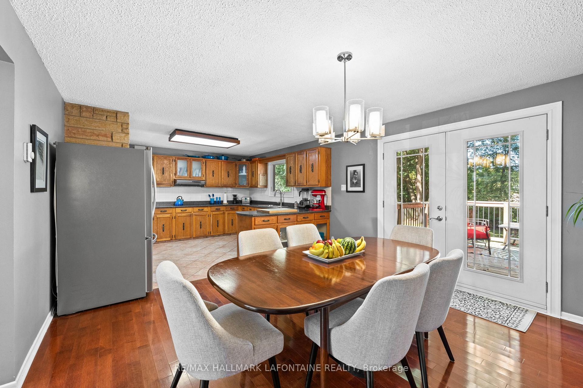 Photo 13 of 6941 Sunset Boulevard, Ottawa, Greely — HOMEH