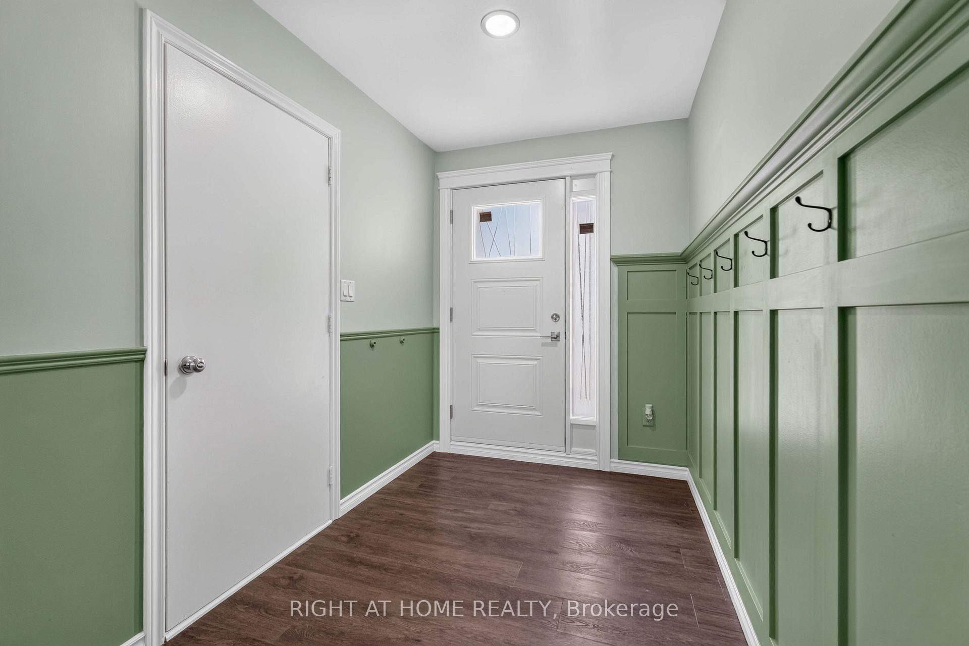 Photo 2 of Unit 3, 66 Summercrest Drive, Hamilton, Gershome — HOMEH